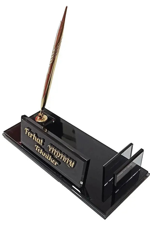 Collection-Plaques-Nominatives-Bureau-Personnalisées-Élégance-Prestige-Fonctionnalité-au-Quotidien CréaBySana