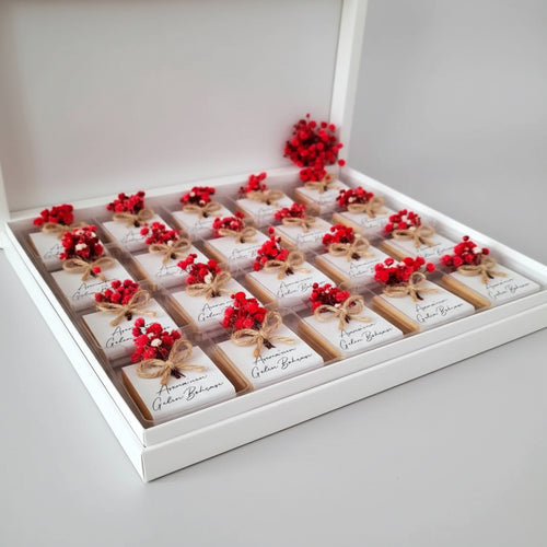 Boîte de chocolats personnalisée prénoms et date mariage | CréaBySana