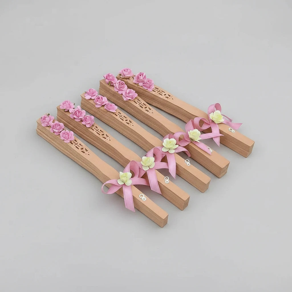 Éventail bois élégant personnalisé — cadeau invité mariage | CréaBySana
