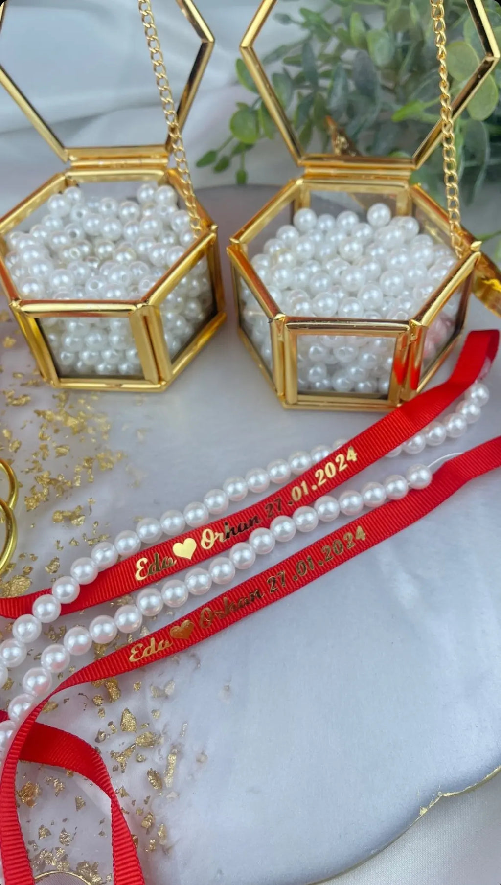 Porte-alliance mariage coffret personnalisé — détail gravure | CréaBySana